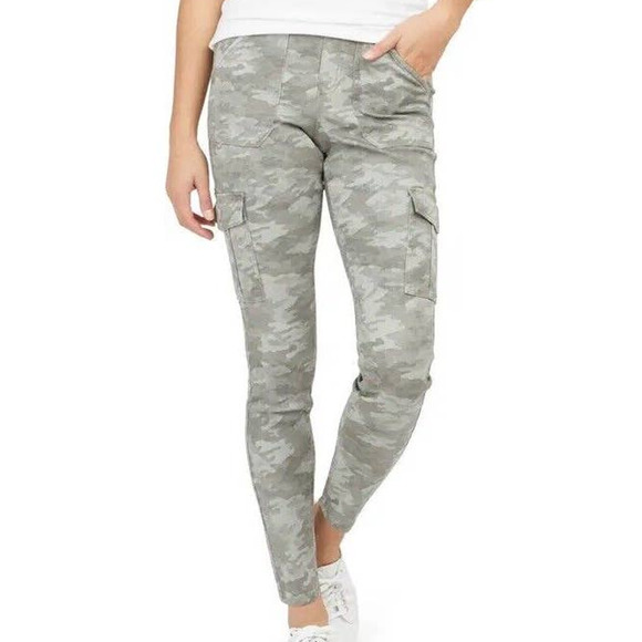 Spanx NWT Stretch Twill Ankle Cargo Pants Camo Size L Cargo Pockets Super Soft - Picture 1 of 10
